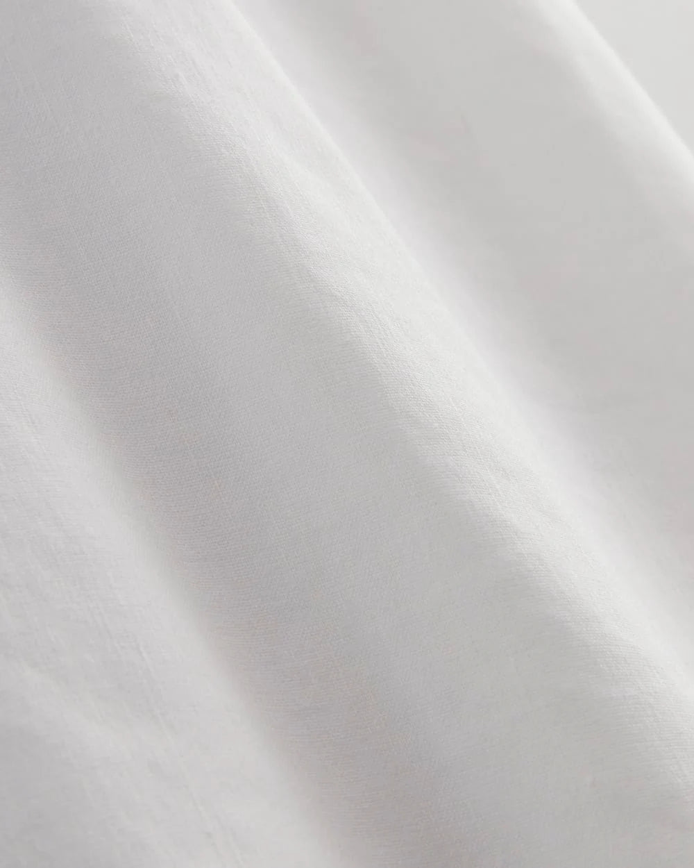 The Seamed Dress in Stretch Linen | White
